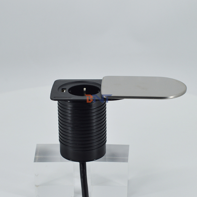 ミニソケット デスクトップオフィス家具の下に隠された テーブル 1 EU 1 USB A 充電器