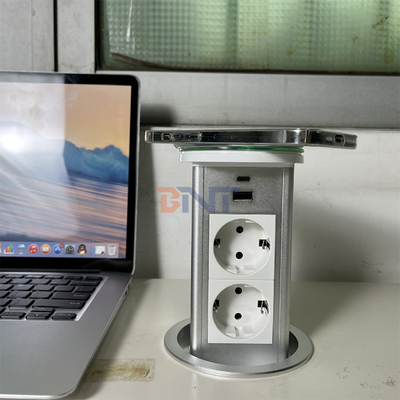 2つのACソケットとUSBポートを隠した電源ソケット オフィスデスクトップのソケット