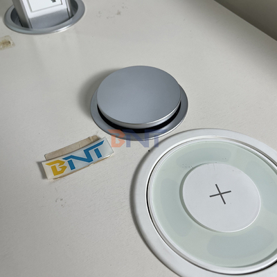 3つのEU電源出口のキッチン抽出ソケット スマートホームのためのカスタムモジュール