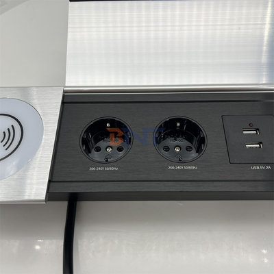 USBとスライディングカバーの多機能電源ソケット - オフィスデスクとワークステーションに最適
