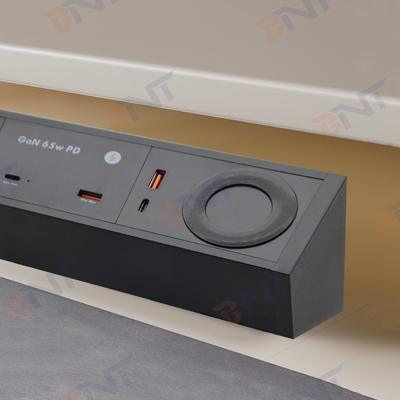 多機能 2つの交流出口 双 USB A+C イギリス 65W PD 急速充電 デスクトップ クランプ ソーケット パワー ストライプ