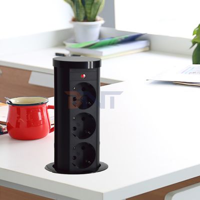 EUプラグタイプ 3出口 氣動電源ソケット IP44 標準 アルミ合金 リフティングソケット 隠されたキッチン用