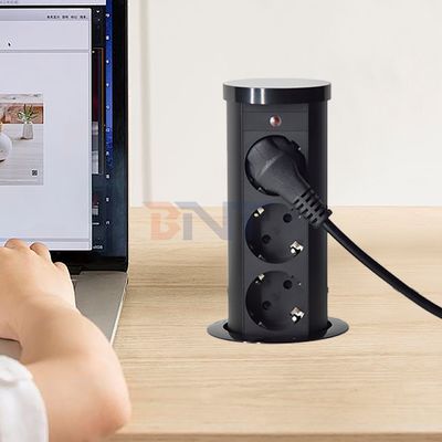 EUプラグタイプ 3出口 氣動電源ソケット IP44 標準 アルミ合金 リフティングソケット 隠されたキッチン用