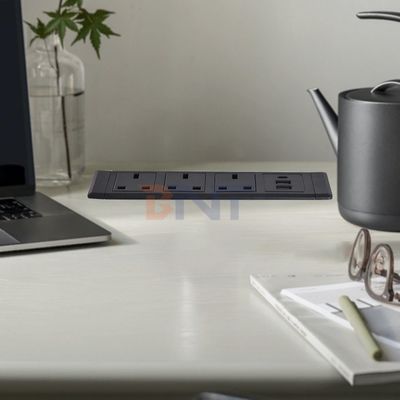3UK Outlets デスクトップ用多機能電源ソケット 3AC電源ソケットと2*USB A+1*USB C充電ソケット
