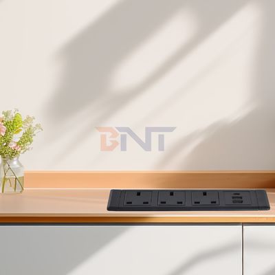 3UK Outlets デスクトップ用多機能電源ソケット 3AC電源ソケットと2*USB A+1*USB C充電ソケット