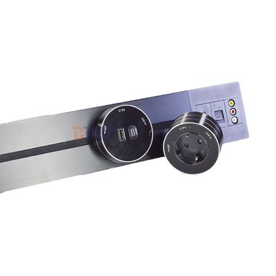 新しい外れるソケット 弱電流インターフェース 便利な壁掛け多出口電源電鉄線路ソケット